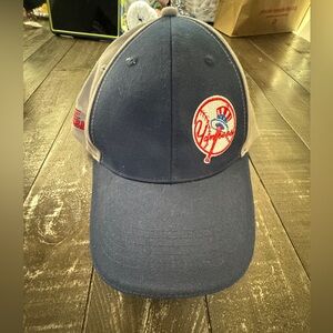 W.B. MASON New York Yankees Hat Men's MLB Baseball Cap Blue Official Supply Co‎